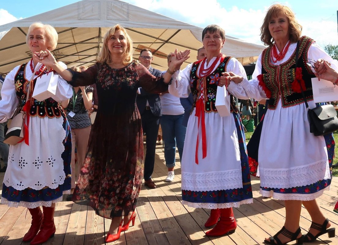 Elżbieta Duda – Aktywność